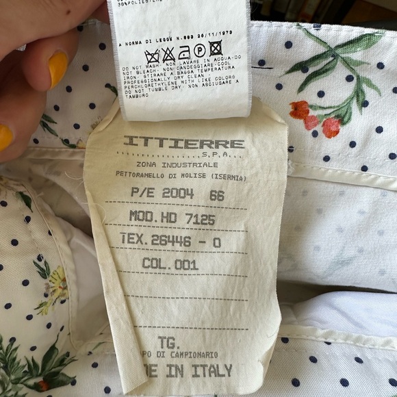 Dolce & Gabbana Vintage White Floral Cotton Pants, Size 26 / IT 40 - Picture 10 of 10